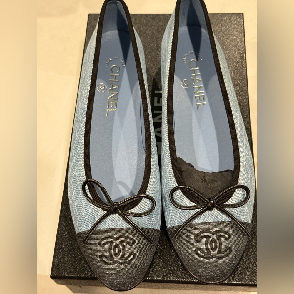 CHANEL Blue and Black Flats with Iconic CC Logo